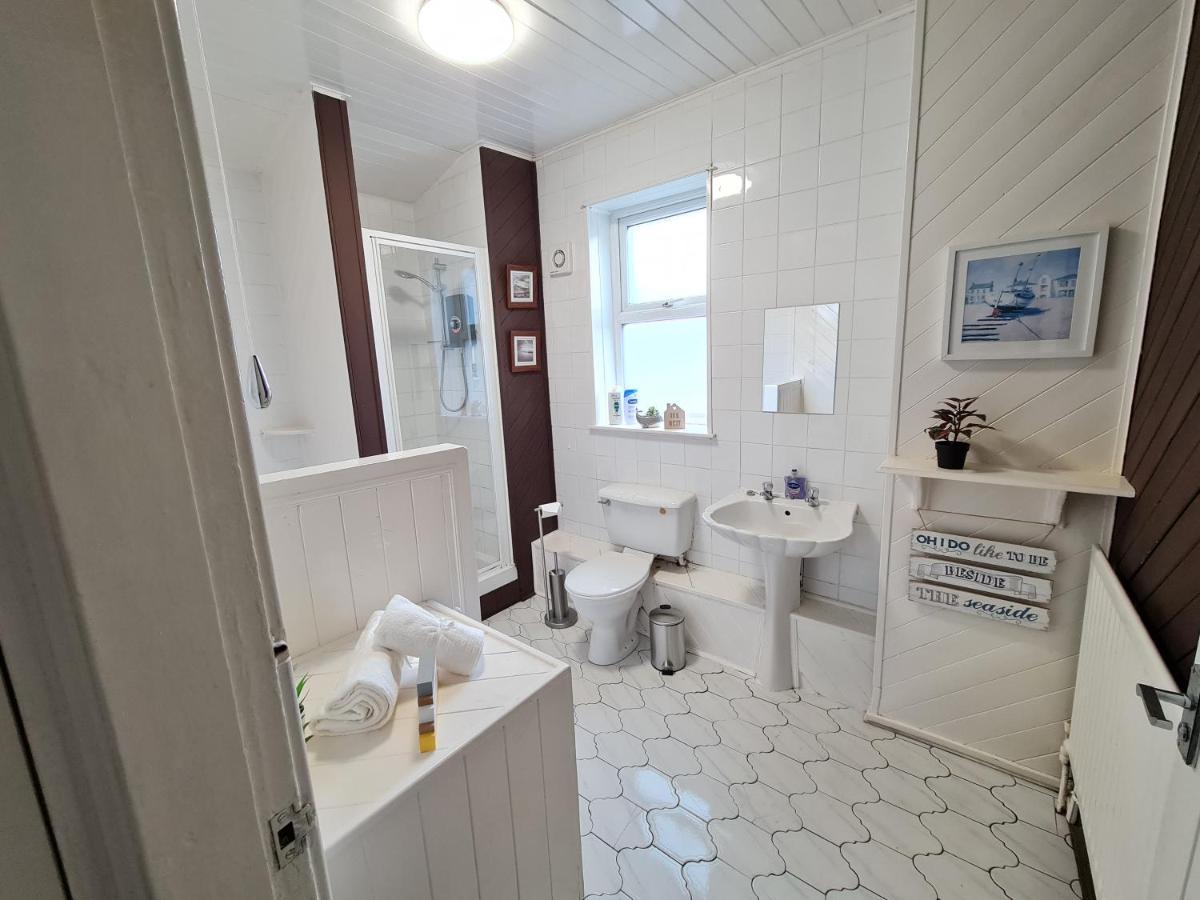 Апартаменты Large 3 Bed Flat, Free Parking Ньюкасл-апон-Тайн Экстерьер фото